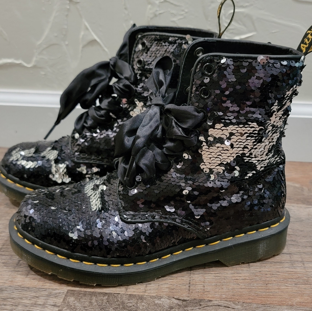 Dr Martens Flip Sequin 1460